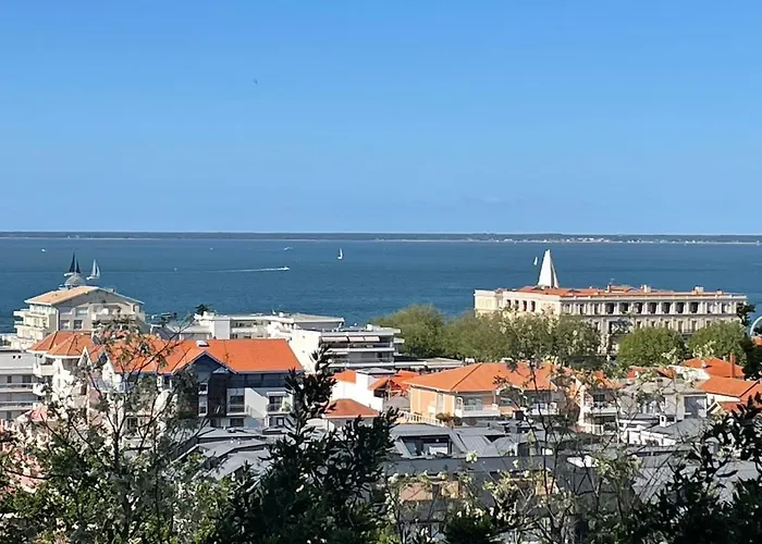 Grande Maison Avec Patio Proche Et Centre 펜션 아르카숑