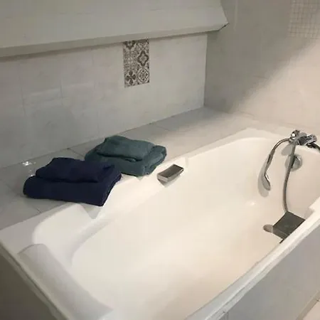 Grande Maison Avec Patio Proche Et Centre 別荘 アルカション