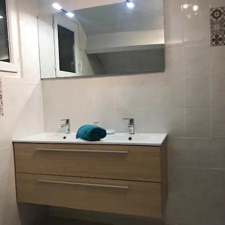 別荘 Grande Maison Avec Patio Proche Et Centre *