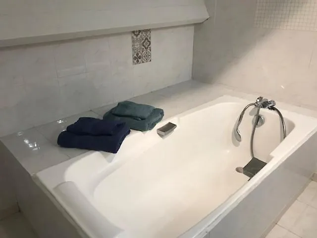 Grande Maison Avec Patio Proche Et Centre Сasa de vacaciones Arcachón