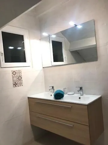 Grande Maison Avec Patio Proche Et Centre